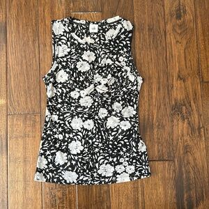 Cabi sleeveless black and white blouse